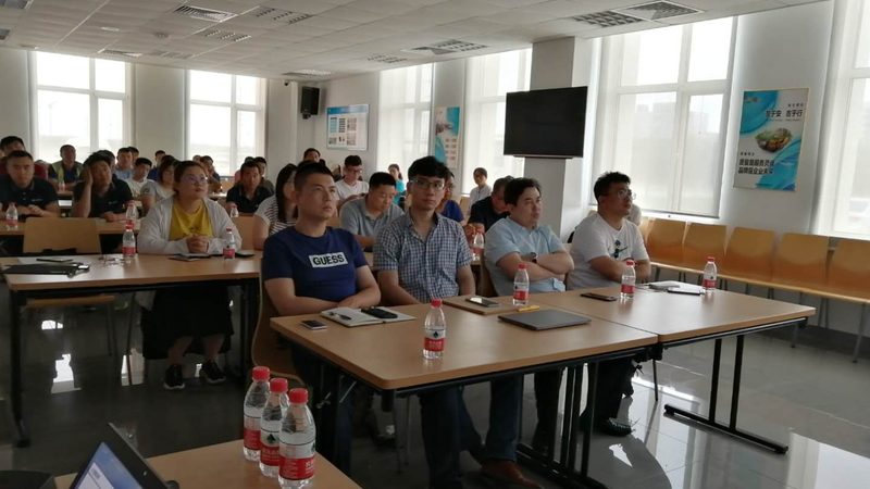 企业培训案例与培训方案：本质区别与选择要点